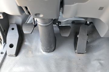 ���� ����˹V9 220���� 4X2 6.2�ײ�դʽ�ػ���ͼƬ