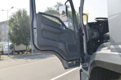 江淮 德沃斯V9 220马力 4X2 6.2米仓栅式载货车(HFC5181CCYB80K1D4S)