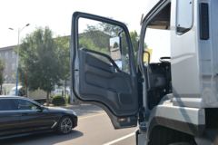 江淮 德沃斯V9 220马力 4X2 6.2米仓栅式载货车(HFC5181CCYB80K1D4S)