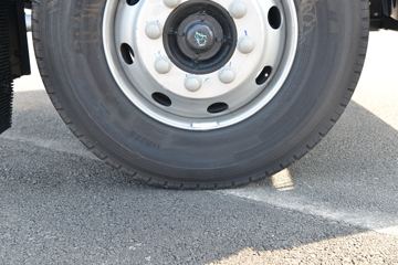 ���� ����˹V9 220���� 4X2 6.2�ײ�դʽ�ػ���ͼƬ