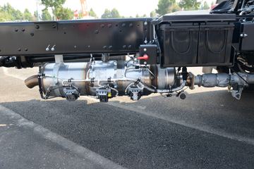 ���� ����˹V9 220���� 4X2 6.2�ײ�դʽ�ػ���ͼƬ