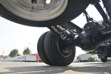 ���� ����˹V9 220���� 4X2 6.2�ײ�դʽ�ػ���ͼƬ