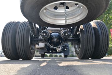 ���� ����˹V9 220���� 4X2 6.2�ײ�դʽ�ػ���ͼƬ