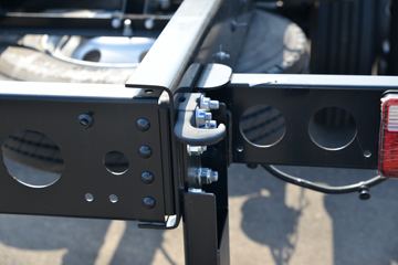 ���� ����˹V9 220���� 4X2 6.2�ײ�դʽ�ػ���ͼƬ