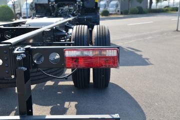 ���� ����˹V9 220���� 4X2 6.2�ײ�դʽ�ػ���ͼƬ