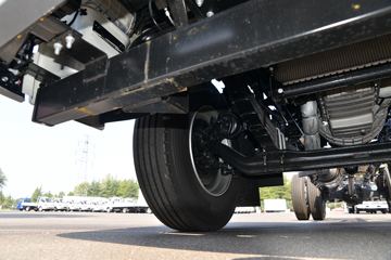 ���� ����˹V9 220���� 4X2 6.2�ײ�դʽ�ػ���ͼƬ