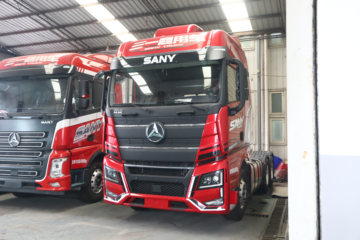 三一重卡 江山版 川渝版 560马力 6X4 牵引车(国六)(HQC42503S1S13F)