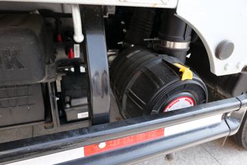 �й�����HOWO С˧ 130���� 4X2 3.95�׵�������С��(ZZ1047F3111F145)ͼƬ