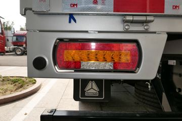 �й�����HOWO С˧ 130���� 4X2 3.95�׵�������С��(ZZ1047F3111F145)ͼƬ