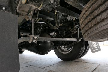 �й�����HOWO С˧ 130���� 4X2 3.95�׵�������С��(ZZ1047F3111F145)ͼƬ