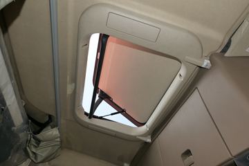 �й����� HOWO TX�ؿ� 430���� 6X4 ǣ����(����)(ZZ4257V324GF1)ͼƬ