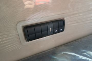 �й����� HOWO TX�ؿ� 430���� 6X4 ǣ����(����)(ZZ4257V324GF1)ͼƬ