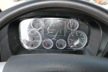 �й����� HOWO TX�ؿ� 430���� 6X4 ǣ����(����)(ZZ4257V324GF1)ͼƬ