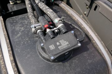 �й����� HOWO TX�ؿ� 430���� 6X4 ǣ����(����)(ZZ4257V324GF1)ͼƬ