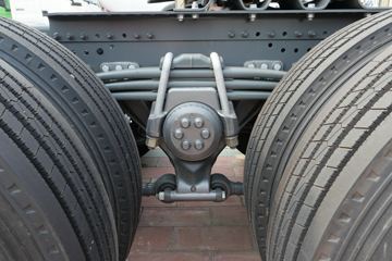 �й����� HOWO TX�ؿ� 430���� 6X4 ǣ����(����)(ZZ4257V324GF1)ͼƬ