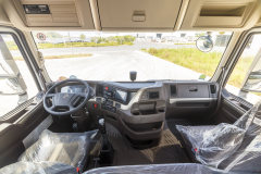 东风柳汽 乘龙H7重卡 陆航版 600马力 6X4牵引车(LZ4252H7DC1)