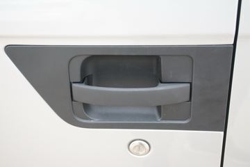 ���� �ž�T52 ��׼�� 1.5L 116���� ���� 2.5��˫������΢��(����)(SQR1027H10)ͼƬ