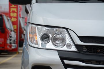 ���� �ž�T52 ��׼�� 1.5L 116���� ���� 2.5��˫������΢��(����)(SQR1027H10)ͼƬ