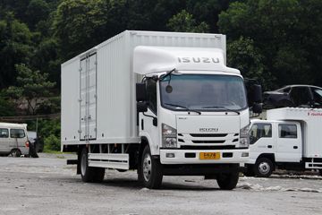 庆铃 五十铃700P 205马力 4X2 6.965米单排厢式载货车(QL5120XXYANPA)