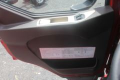 东风柳汽 乘龙H5中卡 290马力 6X2 9.7米仓栅式载货车(LZ5250CCYH7CB)