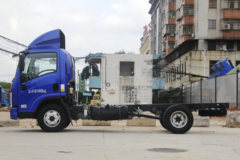 东风柳汽 乘龙L2轻卡 140马力 4X2 4.2米单排仓栅式载货车(LZ5041CCYL2AC1) 东风柳汽 乘龙L2轻卡 140马力 4X2 4.2米单排仓栅式载货车(LZ5041CCYL2AC1)