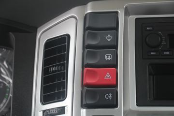 �������� ����L2�Ῠ 140���� 4X2 4.2�׵��Ų�դʽ�ػ���(LZ5041CCYL2AC1)ͼƬ