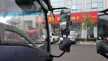 йHOWO ͳ˧ 130 4.15׵ʽῨ()(ZZ5047XXYH3315F145H)ͼƬ