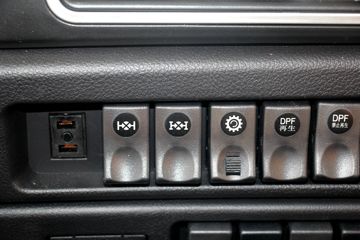 �й����� ����H5 350���� 8X4 5.6����ж��(����)(ZZ3318M60FB0)ͼƬ