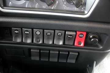 �й����� ����H5 350���� 8X4 5.6����ж��(����)(ZZ3318M60FB0)ͼƬ