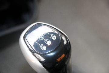 �й����� ����H5 350���� 8X4 5.6����ж��(����)(ZZ3318M60FB0)ͼƬ