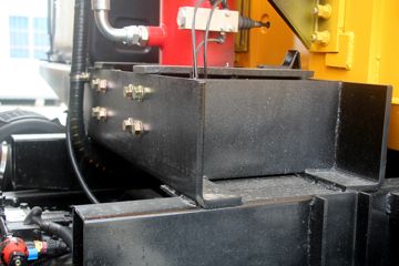 �й����� ����H5 350���� 8X4 5.6����ж��(����)(ZZ3318M60FB0)ͼƬ