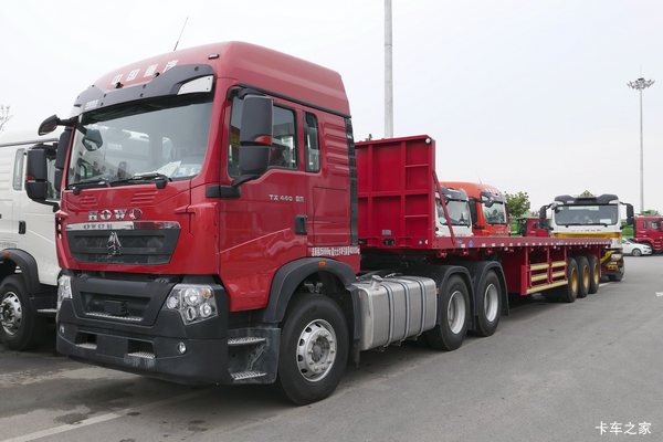 中国重汽 HOWO TX重卡 440马力 6X4 牵引车(ZZ4257V324GF1)