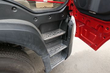 �й����� HOWO TX�ؿ� 440���� 6X4 ǣ����(ZZ4257V324GF1)ͼƬ