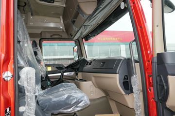 �й����� HOWO TX�ؿ� 440���� 6X4 ǣ����(ZZ4257V324GF1)ͼƬ