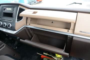 ���� �������� ��ͨ�� 152���� 4.155�׵��������Ῠ(JX1075TGA25)ͼƬ