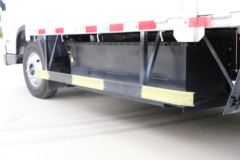 玉柴新能源 EC214 4.5T 4.125米单排纯电动仓栅式轻卡(YCE5040CCYBEV)