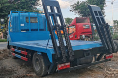 东风 福瑞卡R7 183马力 4X2 平板运输车(EQ5041TPB8EDFAC)