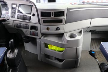 ���� ŷ��EST 580���� 6X4 �Զ���ǣ����(����)(BJ4259Y6DHL-12)ͼƬ