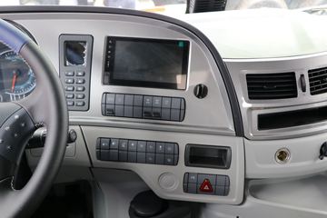 ���� ŷ��EST 580���� 6X4 �Զ���ǣ����(����)(BJ4259Y6DHL-12)ͼƬ