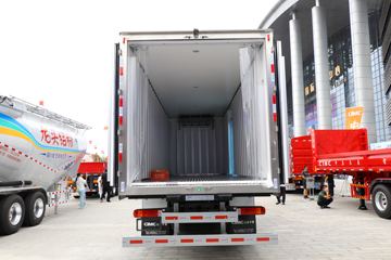 �й����� HOWO TX 330���� 6X2 9.4����س�(����)(ZZ5257XLCN56CGF1)ͼƬ