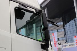 福田欧曼底盘&nbsp;油罐车外观图片