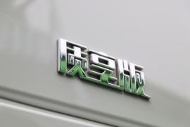 福田欧曼底盘&nbsp;油罐车外观图片