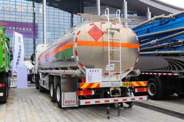 福田欧曼底盘&nbsp;油罐车外观图片