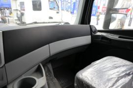 福田欧曼底盘&nbsp;油罐车驾驶室图片