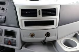 福田欧曼底盘&nbsp;油罐车驾驶室图片