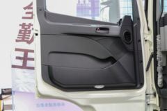 福田欧曼 GTL 质享版 360马力 6X2 运油车(国六)(楚胜牌)(CSC5329GYYLB6)