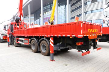 重汽豪沃(HOWO)底盘&nbsp;随车吊外观图片