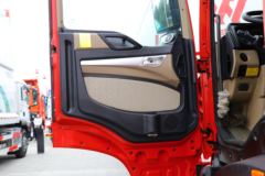 中国重汽 HOWO TX 350马力 8X4 随车起重运输车(国六)(徐工机械)(XGS5310JSQZ6)