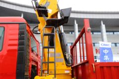 中国重汽 HOWO TX 350马力 6X4 随车起重运输车(国六)(徐工机械)(XGS5251JSQZ6)