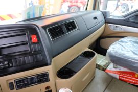 重汽豪沃(HOWO)底盘&nbsp;吸污/吸粪车驾驶室图片